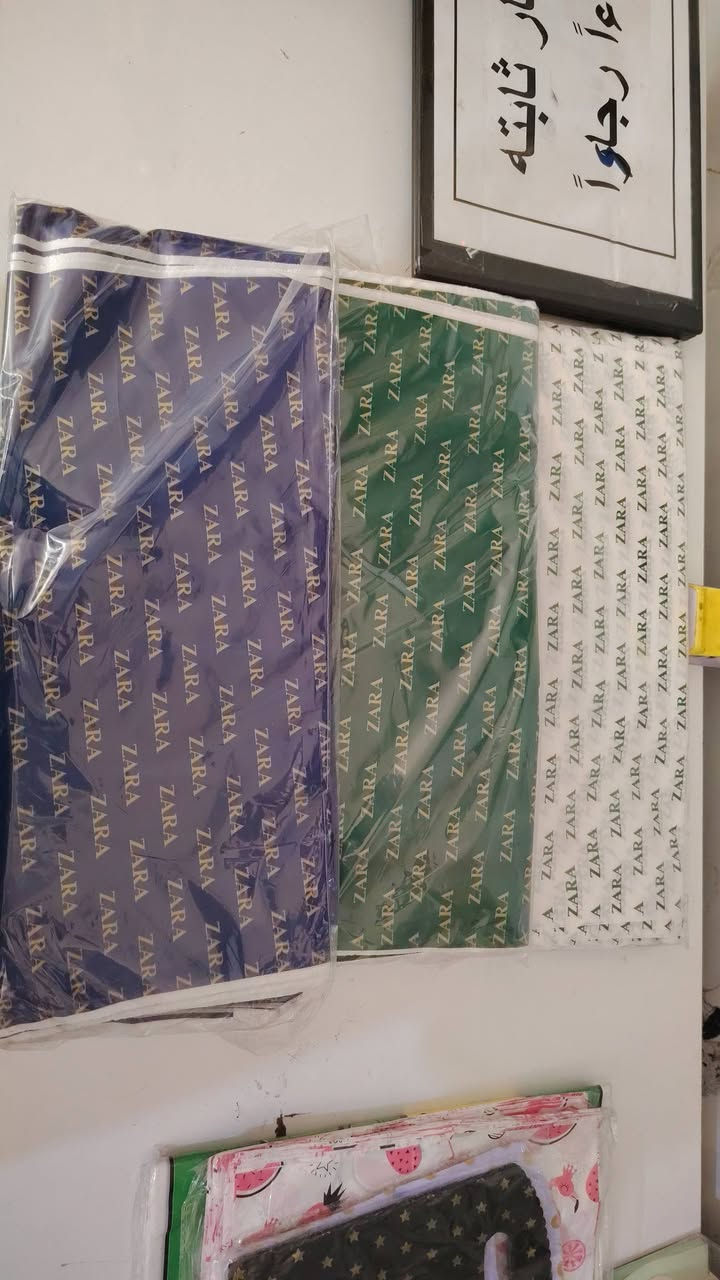 لكل أصحاب محلات الملابس والبراندات.. تميزوا بأرقى التعبئة مع "نايلو"! 🛍️✨
​انطباع زبونك يبدأ من كيس التسوق! وفرنالكم من بيج نايلو، أكياس (علاليك) نايلون تركية متينة وفخمة، مصممة خصيصاً لتناسب محلات الملابس وتزيد من أناقة بضاعتك.
​القياس: 40 × 50 سم (القياس المثالي والأنسب للقطع والفساتين والسترات).
​العدد: 50 قطعة في السيت الواحد.
​🔥 عرض الجملة الأقوى: كل 10 سيتات بسعر 35 ألف دينار بس! 💥
​اضمن الجودة، المتانة، والمظهر الفخم اللي يستحقه براندك.
​📥 للطلب والاستفسار: راسلنا على رسائل الصفحة (الخاص) أو اترك تعليقاً وسيتم التواصل معك فوراً.
🚚 متوفر خدمة توصيل سريعة لكافة المحافظات وأصحاب المحلات.
للتواصل واتساب ***********
