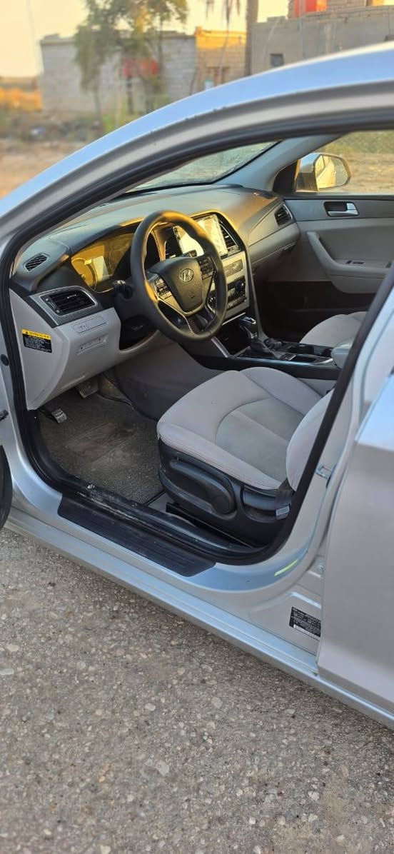 السلام عليكم سوناتا للبيع الموديل 2017وارد امريكي مكينه كير مكفول ارقام انكليزيه سنويه2030 باسمنه
السعر 120 وبيها مجال ميسان ***********
