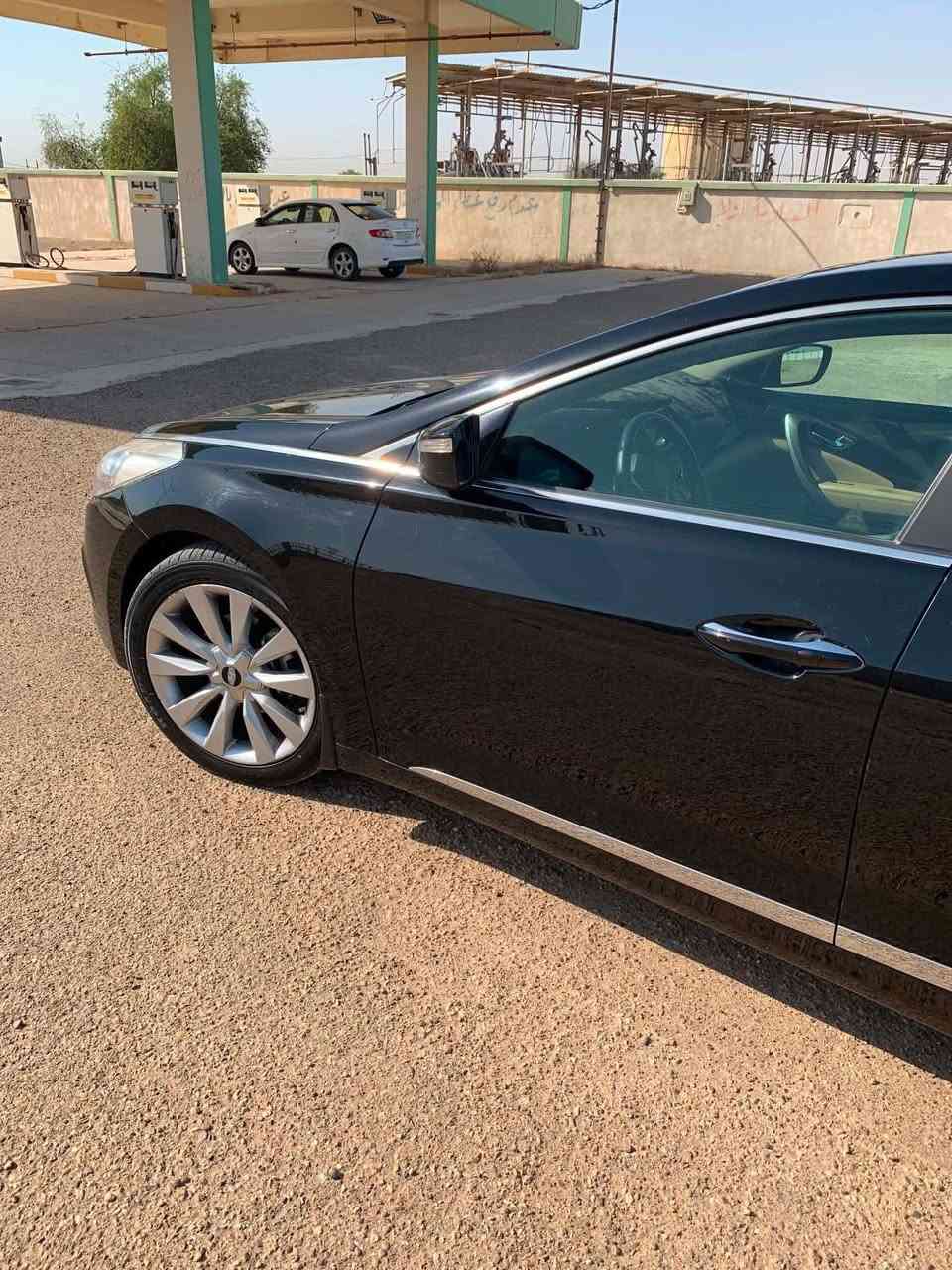 ازيرا ٢٠١٤ فول مكفوله من صبغ بيه شخط صغير ماشيه ١٢٦ سعر ١٤٨ وبيه مجال
***********
