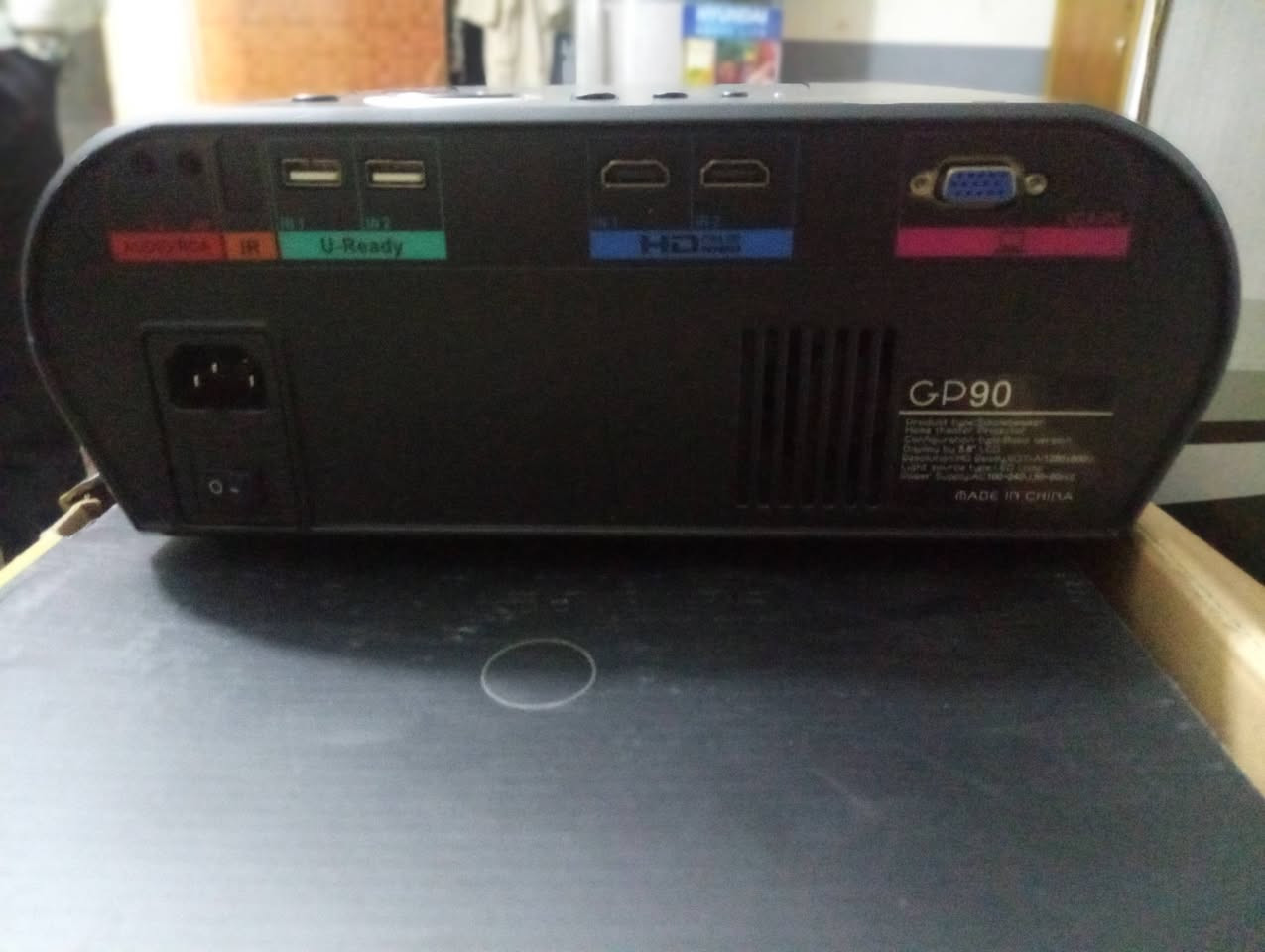 جهاز عارضه يعرض كل شيء يعني موجود بيه وجهاز مفيد وبالكرتونه ما ناقصه اي شيء وشوف الليي*********** جهازين واحده 100/الثاني 60الف هذا من مجموعه امزون
