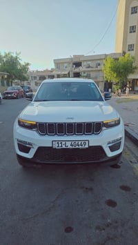 كراند شيروكي ليمتد • ٢٠٢٣ • تبديل امامي