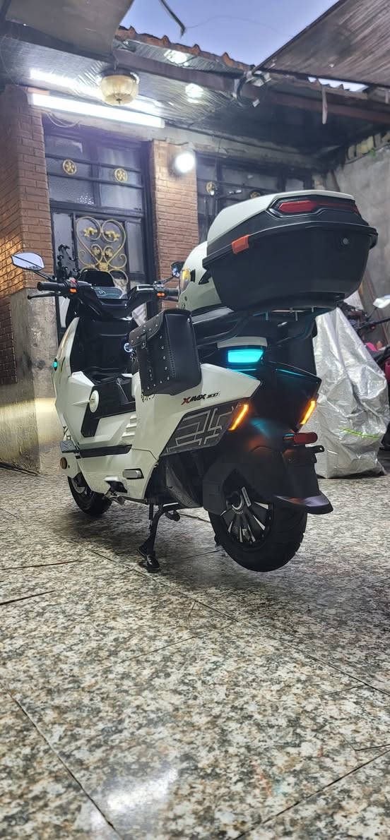 السلام عليكم...(حجز ماكو ) ..(حجز ماكو ) اتصل وحياك الله..
.سيزر ليو...الجيل الثاني 2..X_MAX....بطاريه (_ليثيوم_50_امبير)...السرعه _110.k....تقطع مسافه بل شحنه الواحده، _100_ كيلو ...بصمتين..سويجين..كارتين تشغيل...بلوتوث...مخرج USP...مثبت سرعه...عدد التحويلات ..1...2..3..R...دراجه جديده وضع وكاله ...ضمانه سنه من الوكاله ..باقي على الضمان _7_ أشهر...شلعه ومعدل شرط ال100k
مزوده ..جنط خلفيه وجانبيه..خوذه وكاله ضد الكسر ..
السعر ( مليون و500) قفل وسعر نهائي.....مكاني بغداد الشعب قرب محكمة الشعب الجديده....الشراي يتصل..***********...واتساب موجود.....
