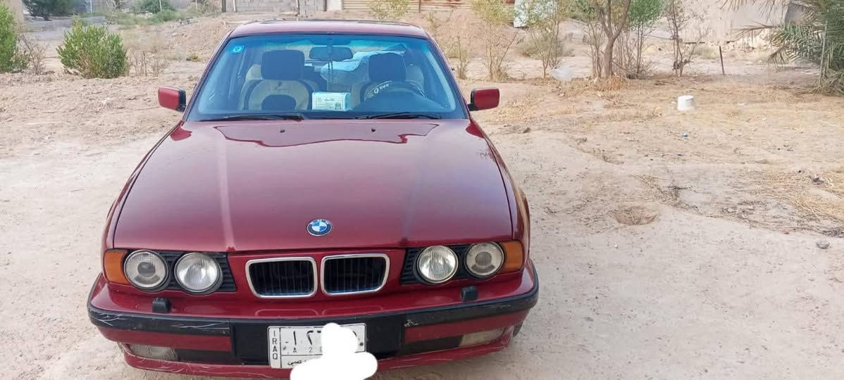 السلام عليكم   بي أم 525 أصل محرك مسكر فانوص موديل 1992 رقم الأنبار سياره جاهزة من كلشي ومابيها نقص برغي فتحة بچم عريض ويل كب خلية تبريد ويه السويچ سياره جاهزه السعر ٦٥ وبيها مجال 
مكانها فلوجه ليريد يتصل 
***********
