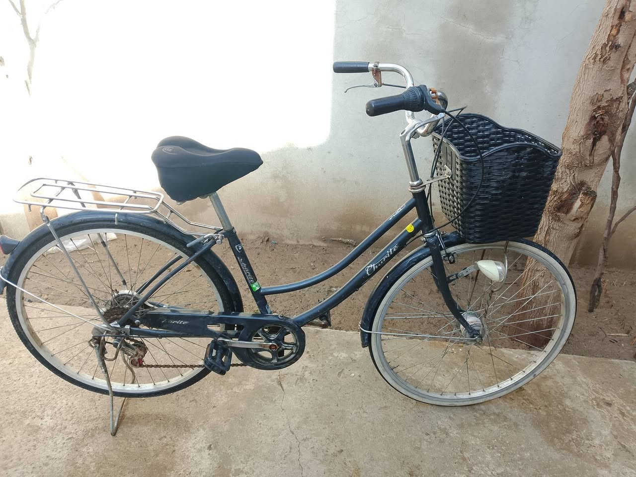 متاح بايسكل حجم 26 
نظيف ما يحتاج له اي شيء ما تصرف عليه ربع
 مكان حي فلسطين 
السعر 75,000 وبي مجال


**إذا كنت صاحب هذا الإعلان وتريد حذفه لأي سبب، رجاءا أرسل رسالة إلى الدعم الفني**