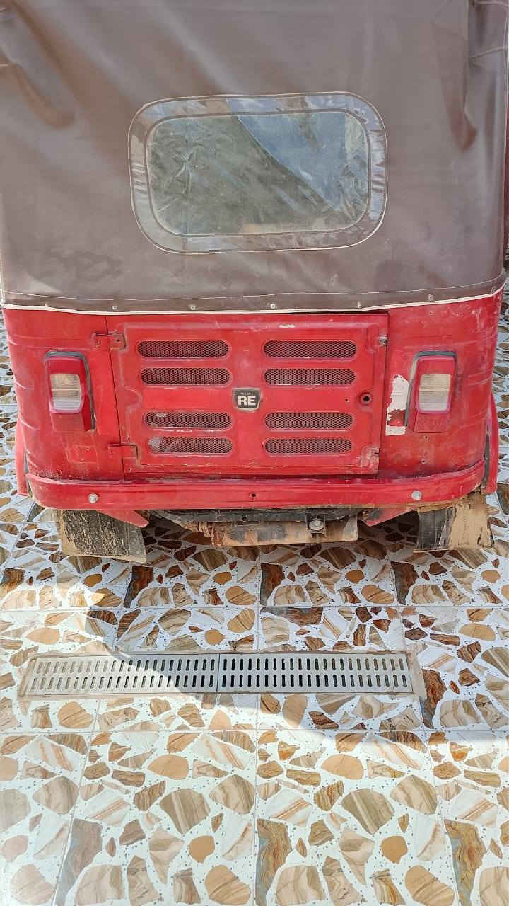 السلام عليكم تكتك البيع مديل ١٧ بيه مكينه ٢٠ السعر خاص ***********
