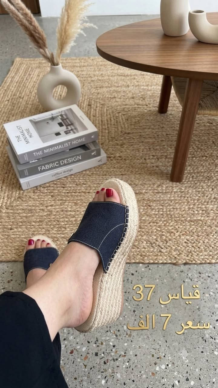 السلام عليكم تخفيضات اخر قطع واخر قياسات متبقيه السعر والقياس داخل الصور 
توصيل اربيل 3 
محافظات 5 
للحجز واتساب ***********
