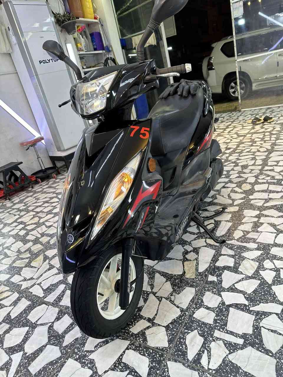 دراجة جيتي ار 2013 كفالة عامة كفر وسوادات ومكينه ماشية24 الف كلمة جديدة قليلة عليها وختم واحد كل الكفرات ويه المكينه شخط واحد مابيها دراجة صارلها 6 ايام نازله رمبة *********** للتواصل عن السعر مامتواجد بالفيس ولا بالخاص شراي اتصل
