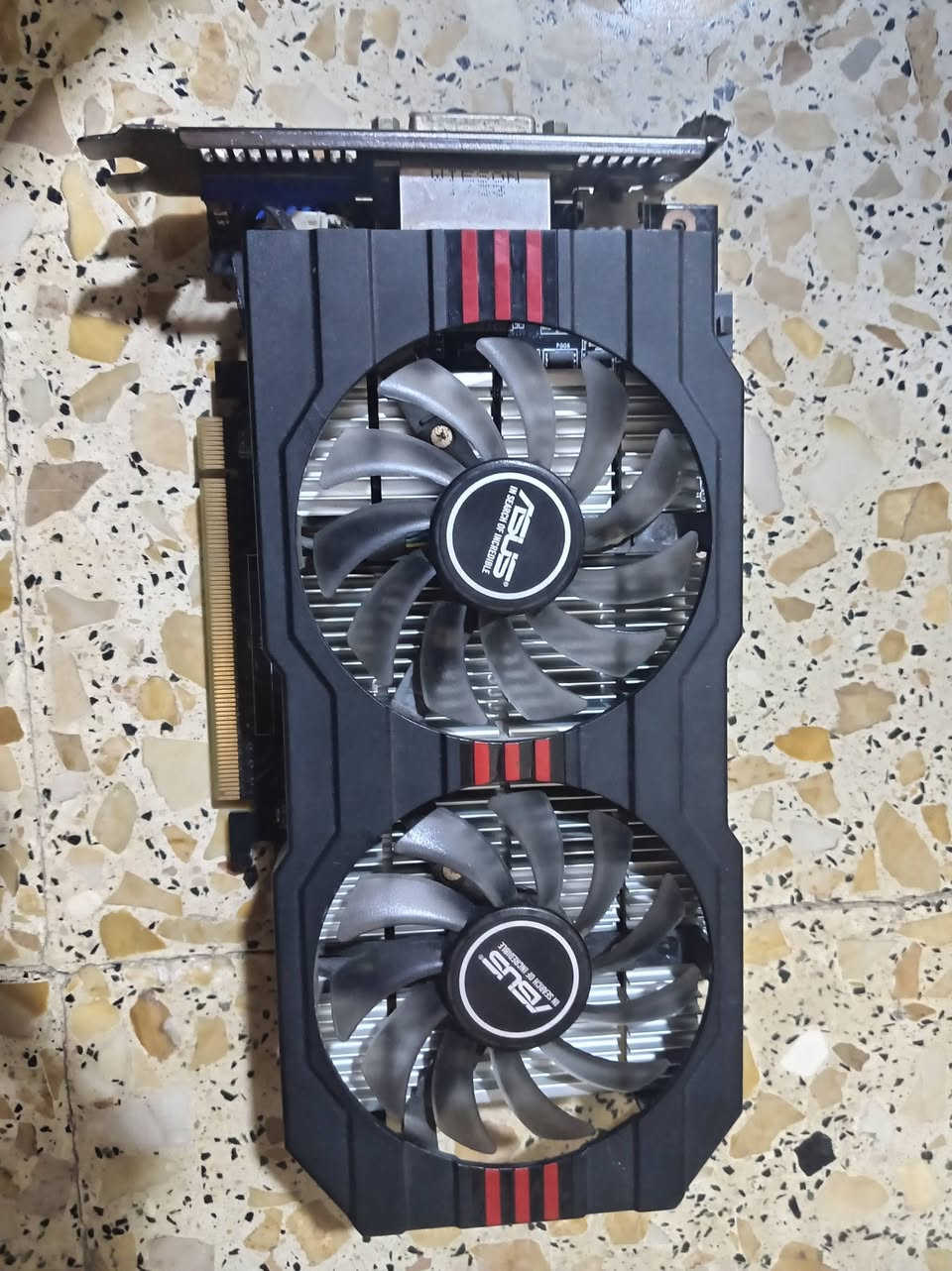 الاسم الكرت GTX 750TI ASUS 2GB
السعر 110.000 الف وبي مجال
القطعة جديدة مستعمل شهر1
القطعة شغالا 100٪100
تشغيل الألعاب يسغل جي تي اي 5
يشغل بوبجي
يشغل وكولوف ديوتي
يشغل فالو رانت
يشغل فورزة هورايزن 4و3


**إذا كنت صاحب هذا الإعلان وتريد حذفه لأي سبب، رجاءا أرسل رسالة إلى الدعم الفني**