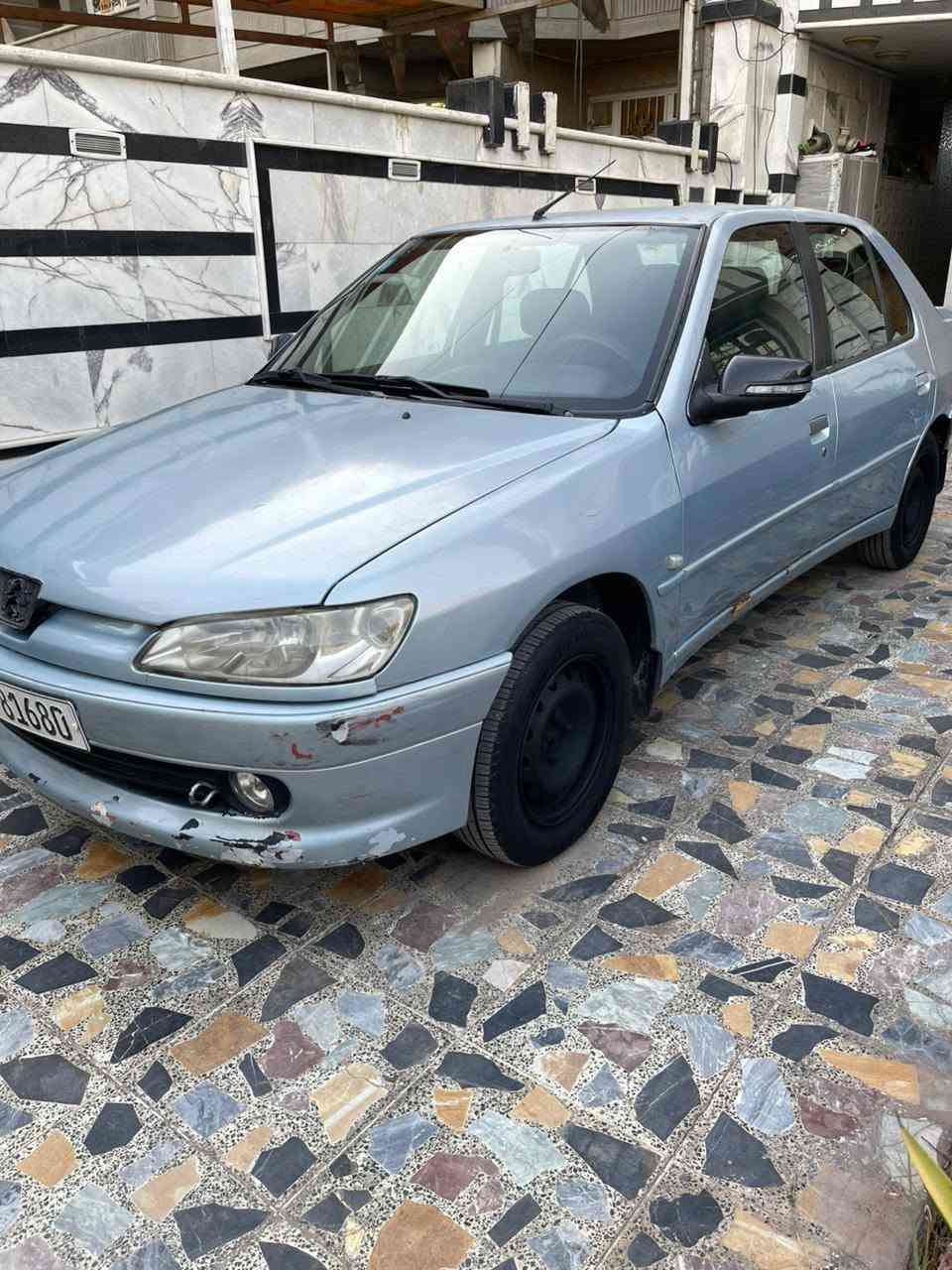 السلام عليكم للبيع بيجو 306 فرنسي موديل 2003
 تبريد شغال كير ومكينه وحداديه جيده
السعر ٣٨$ ورقة وبيها مجال
العنوان
الامين الثانية
هاتف
***********
