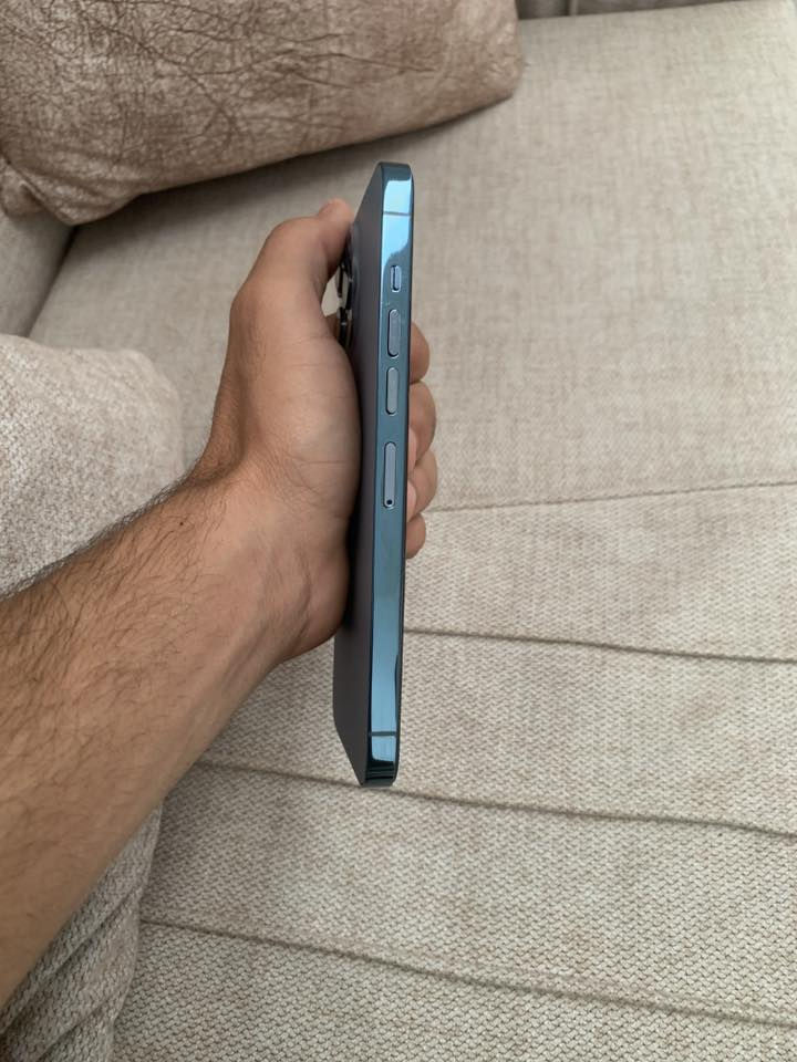 آيفون ١٣ برو ماكس ذاكره ٢٥٦ مبدل شاشه وبطاريه جهاز حلو كامرات حلوه واتساب ***********
