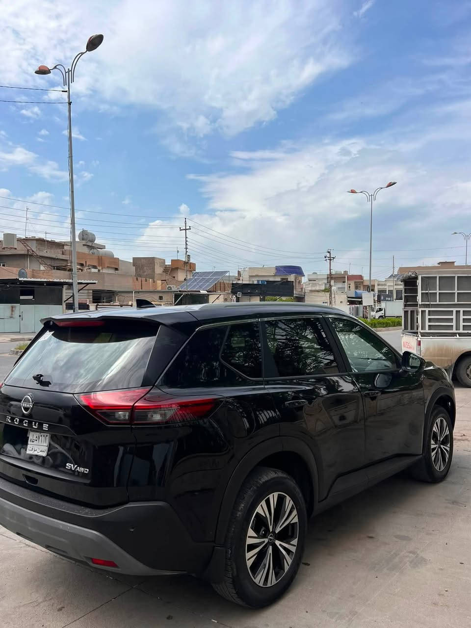 نيسان روج موديل  24 اعله موصفات  ابيعها احزام وعل وضعها بيها شغلات نواقص شغاله محرك كير بدون اي عيب تترقم محافضات بيها راس الشاصي  مكان اربيل سعرها 95ورقه عل وضعيتها ماكو هيج سعر  ***********
