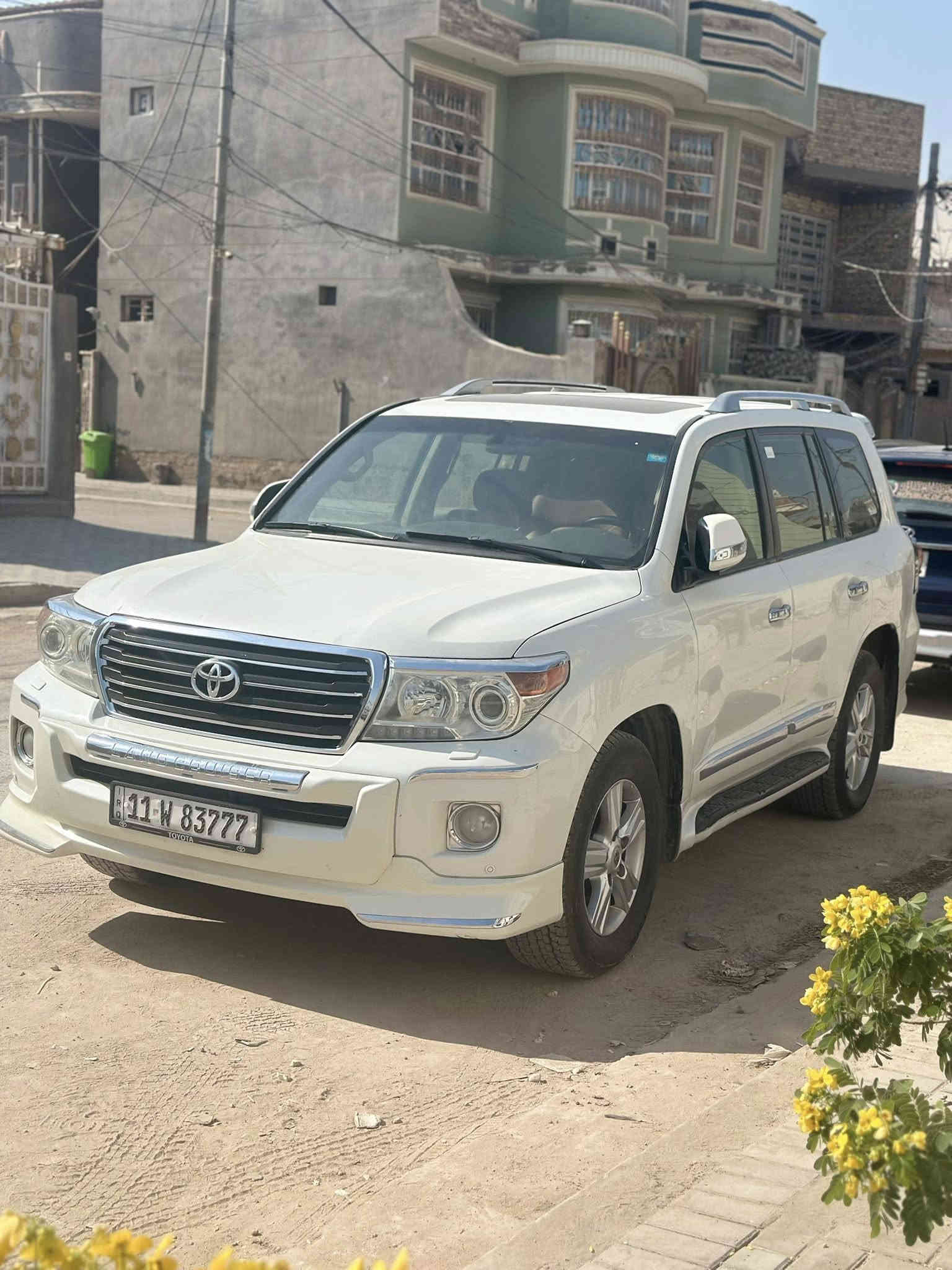 سلام عليكم لاندكروز 2014 SAS ساز فول مواصفات السيارة مكفولة كفالة عامة كير محرك كفالة 6 سلندر مكانها ديوانية السعر 380 استفسار***********
