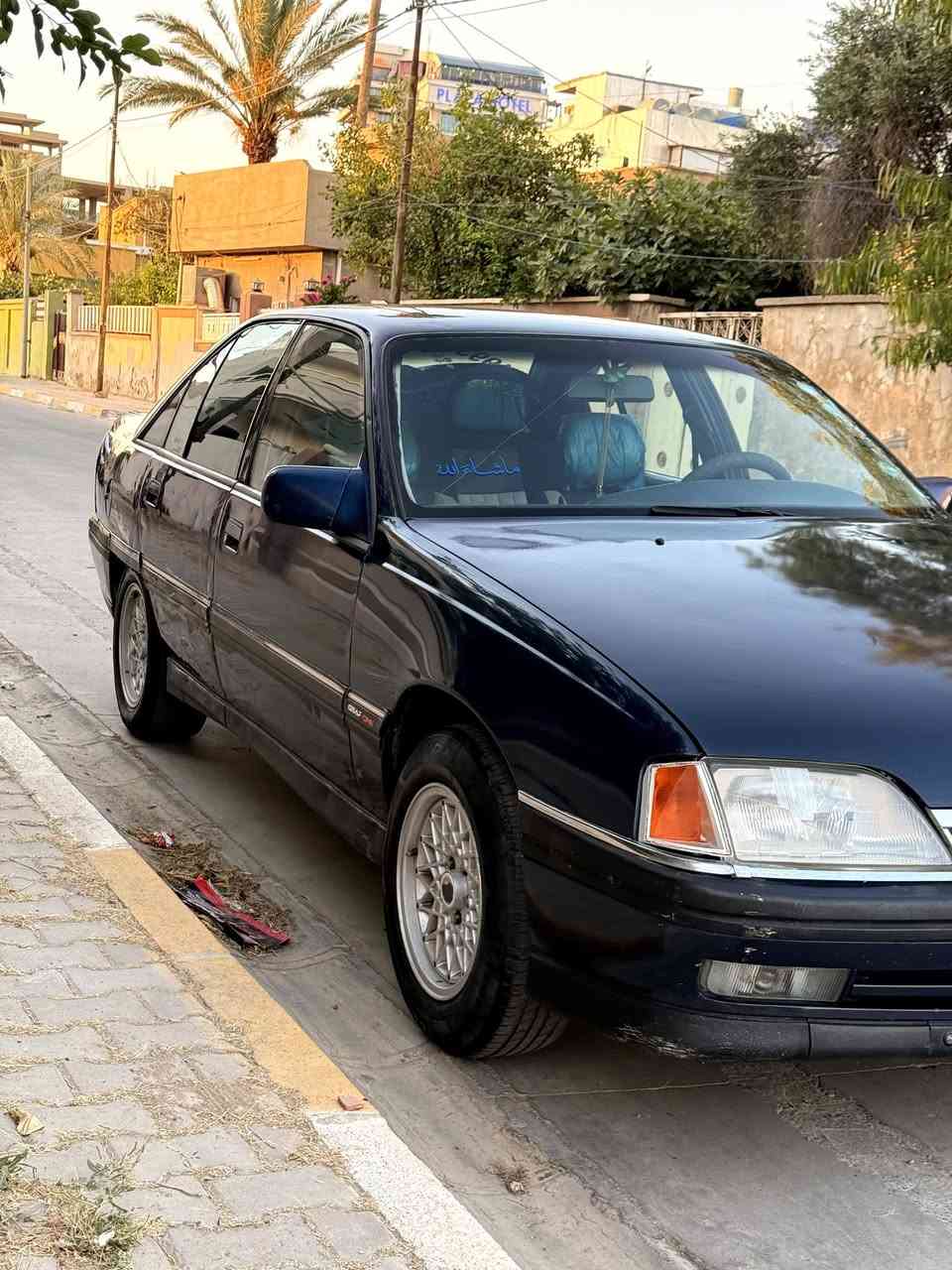 السلام عليكم اوبل اوميكا مديل ٩٣محرك ٢٠ سياره كير محرك جديد تايرات جديد شرط التحويل وبيها دفتر بانزين وسياره خير من الله نقصها بس تبريد للبيع سعرها ٤١ بي مجال ***********

