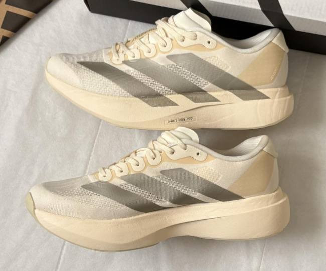 أديداس (AdiZereo,,,

45
29سم

قطعه خفيفة الوزن ومريحة بلبس فووول صنعت خصيصا الجري والتمارين..قاعدة كونتنيتال

توصيل فقط... توصيل فقط


**إذا كنت صاحب هذا الإعلان وتريد حذفه لأي سبب، رجاءا أرسل رسالة إلى الدعم الفني**