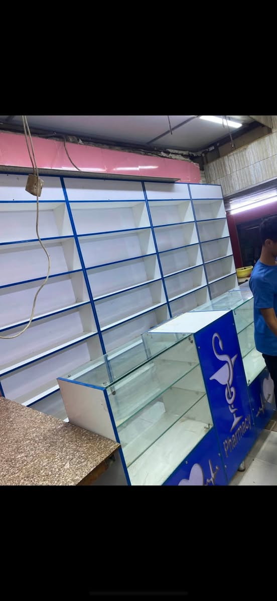 السلام عليكم
١٠ رفوف ارتفاع ٢٥٠ سم 
باترينات عدد ٢ طول القطعه ٢ متر 
***********
