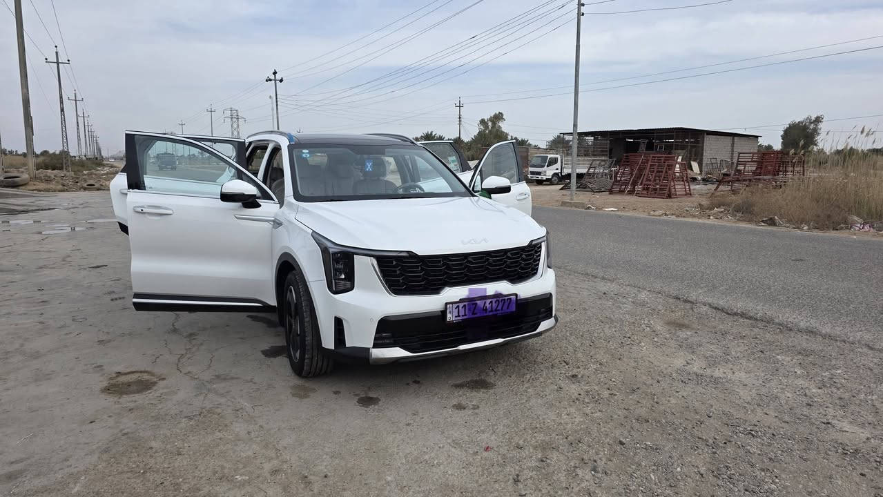 محرك ٦ سلندر  حجم محرك ٣٥٠٠
 ٧ راكب شاشة متصلة
ويل ٢٠ كامرة خلفية 
شاشة متصلة ٦٤ لون محيطي
تبريد ٣ قطع مناخي منفصل
كراسي كهرباء 
حساس مطر وشاشة تبريد لمس
تشغيل عن بعد وكير ماوس
٤ انظمة قيادة وفول تحكم ستيرن
جنطة كهرباء وحساس امامي وخلفي
اريل نفيكتر وباقي المواصفات
ضمان شركة نيم 
ماشية 
العنوان بغداد  ***********
