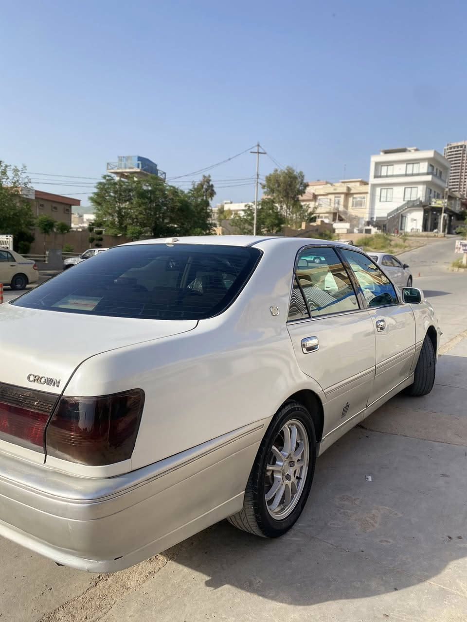 سةرةتا بةناوي خوداي گةورة
مةليكة براوة
مةكينةvvt
موديل2000
يةك دوگمة
ناوزةرد نةجةف
بريكي نةبةسراوة
سعري قوفلي 35گةلا
بو مةعامةلة تيل مةكة
لة سليمانيم
***********
