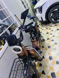 سلام وعليكم ماطور شحن للبيع كامل مابي اي نقص موديل2025 بي سويجين وبصمت...