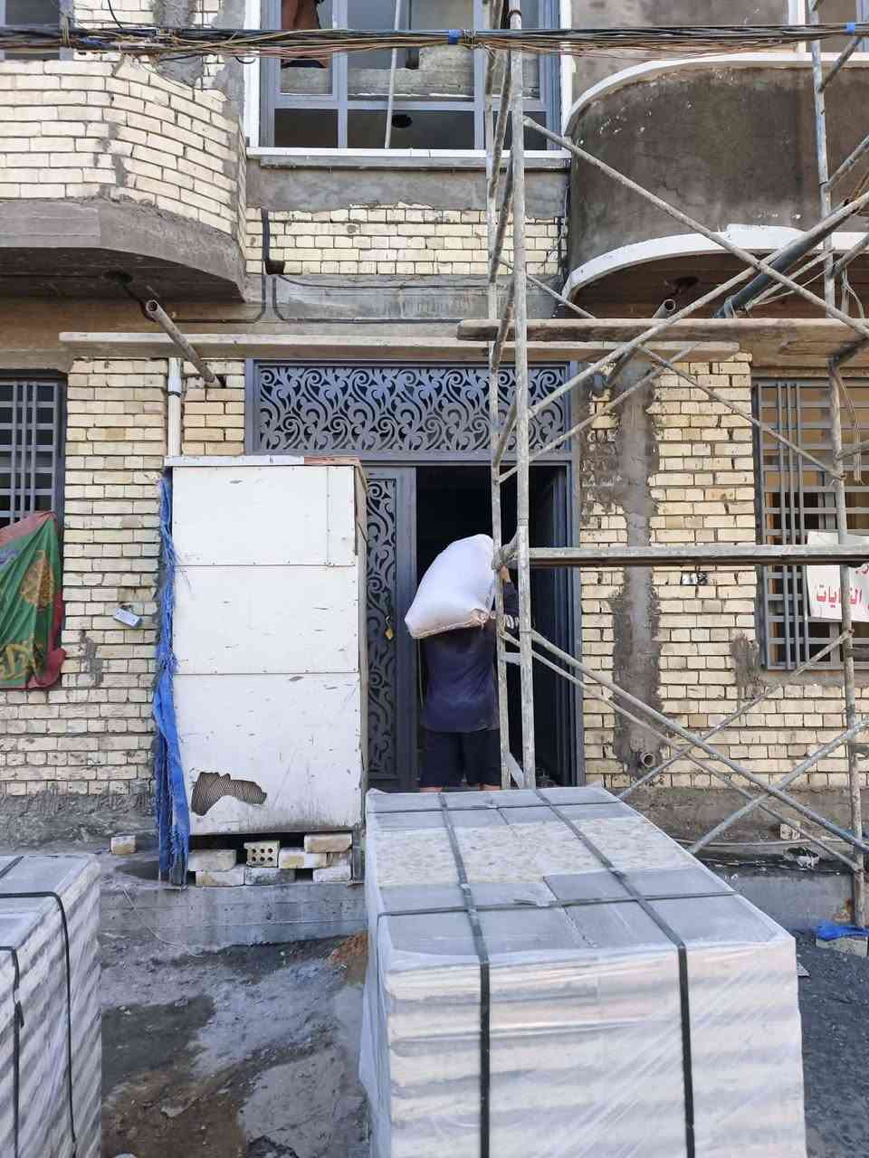 تصعيد مواد على الظهر كافه المواد البناء ***********
