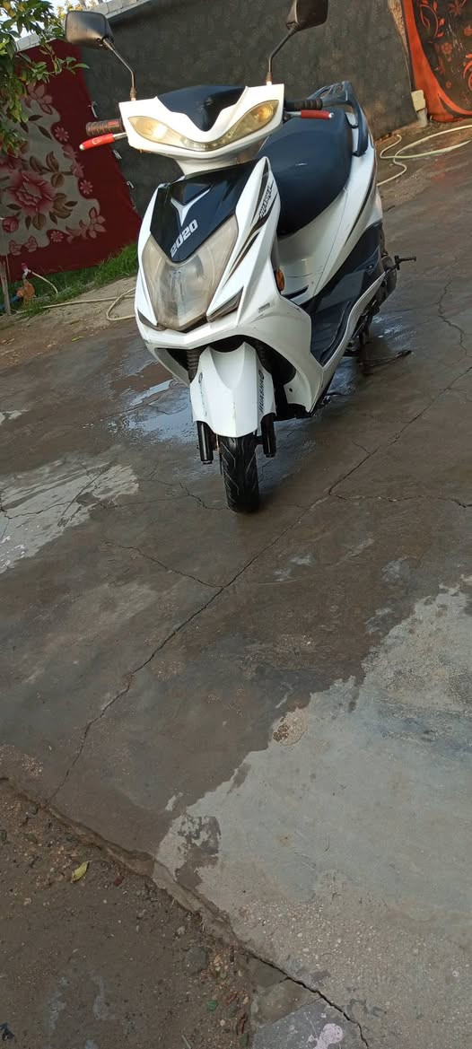 سلام عليكم دراجه للبيع العنوان كربلاء طويريج خاص مفتوح***********
