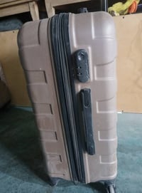 جنطة سفر • قفل ميكانيكي • العبيدي