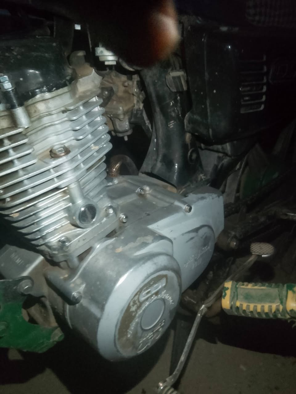 موطور البيع محرك نضيف سريع 5 كير سعر 175 بي مجال قيل


**إذا كنت صاحب هذا الإعلان وتريد حذفه لأي سبب، رجاءا أرسل رسالة إلى الدعم الفني**
