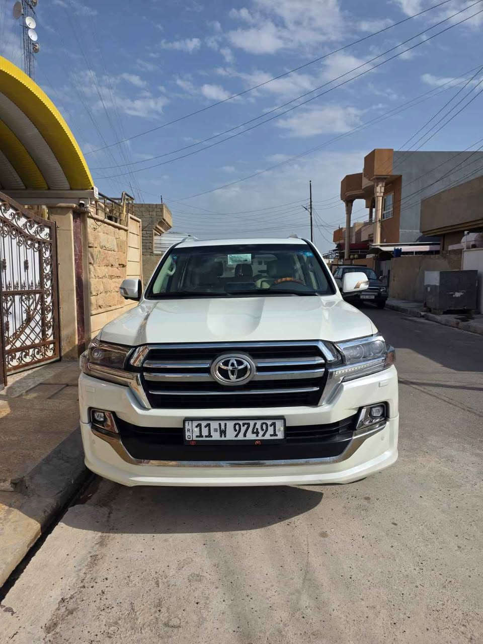 لاندكروز    2019       GXR
كير محرك شرط مامفتوح
                    V8                                   8V
رقم بغداد 
شرط التحويل
ماشية 135 الف
مكفولا كفالا عامه
بدون صبغ بدون تعديل بارد
َسيارة فول مواصفات
1     ع.      1
مكان السياره موصل حي الطيران
السعر.     540    بيها مجال
***********       كورك
***********          اسيا أربيل, العراق
