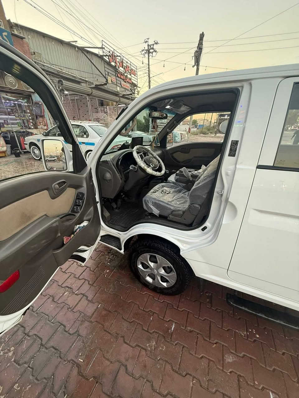 السلام عليكم
كيا هوندا بولتر دبل قماره 

موديل ٢٠٢٢ كير عادي ٧ نمر

كشن جلد جام كهرباء مانع انزلاق 

تحديد مسار ماشيه ٢٨ الف 

مكان السياره بغداد حي اور 

رقم ***********

بيها مجال حك الجيه
