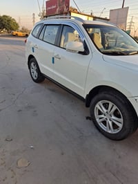 سنتافي • ٢٠١٠ • للبيع