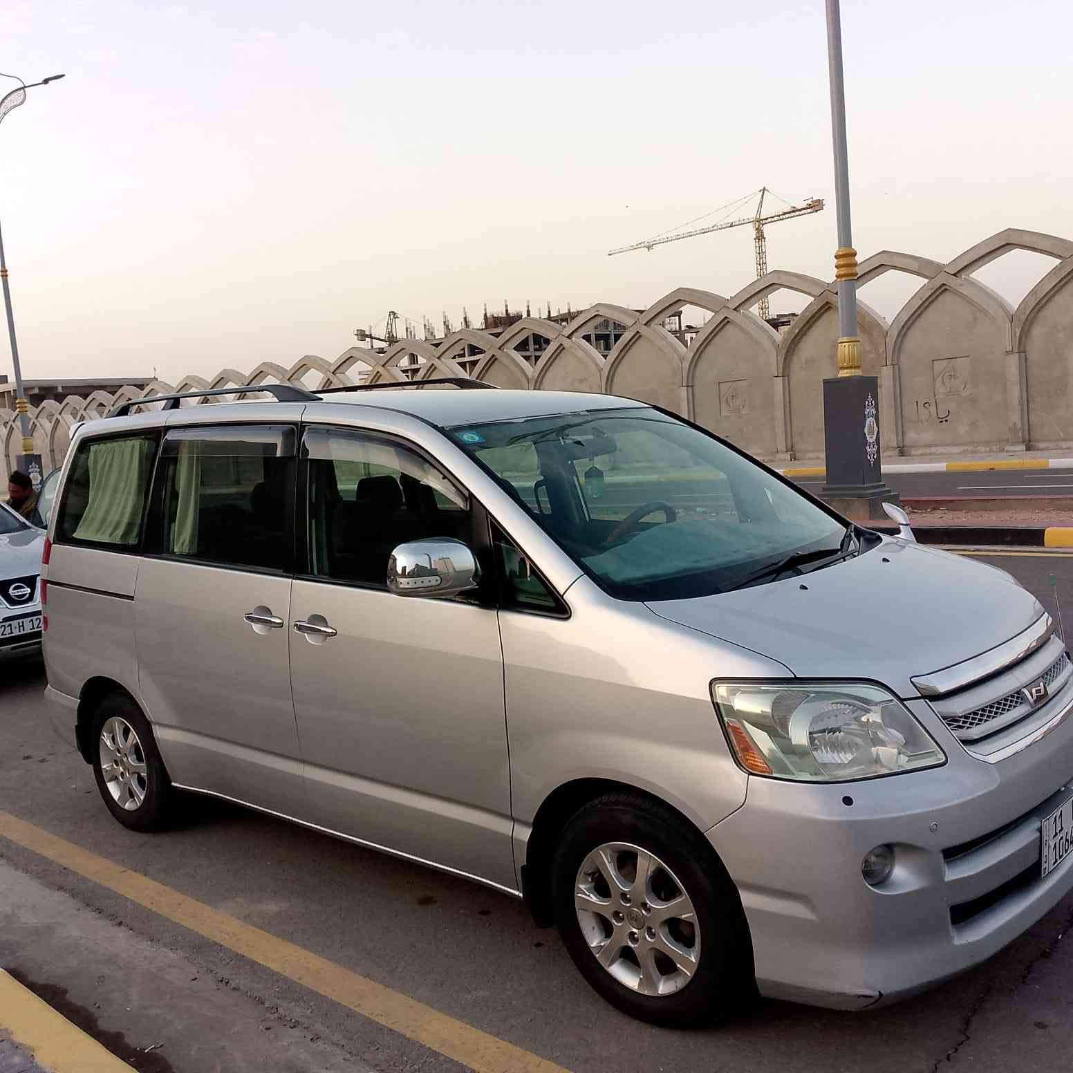 تويوتا نوها 2005 اصل  رقم بغداد تحويل مباشر كفاله عامه من كلشي السعر (97 )ورقه وبيها مجال بسيط 
للأستفسار *********** 
  
الموصفات بيبان كهرباء 7 راكب شاشه كبيره ثلاث قطع تبريد مكينه 2400 لايت كرستال داخل صاج 10 جكمجات حساسات اماميه خلفيه اريل بلاد كامره امامي خلفي اشاير بالمري السيارة جديدة بمعنى الكلمة وما ناقصها اي شي مكان السيارة كربلاء
