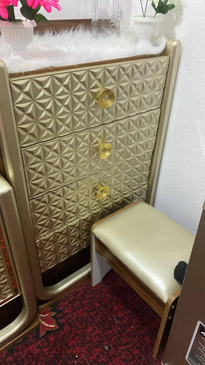 غرفة تركي اخو الجديد ٨ قطع السعر مليون و١٠٠ وبيها مجال
موصل القوسيات


**إذا كنت صاحب هذا الإعلان وتريد حذفه لأي سبب، رجاءا أرسل رسالة إلى الدعم الفني**