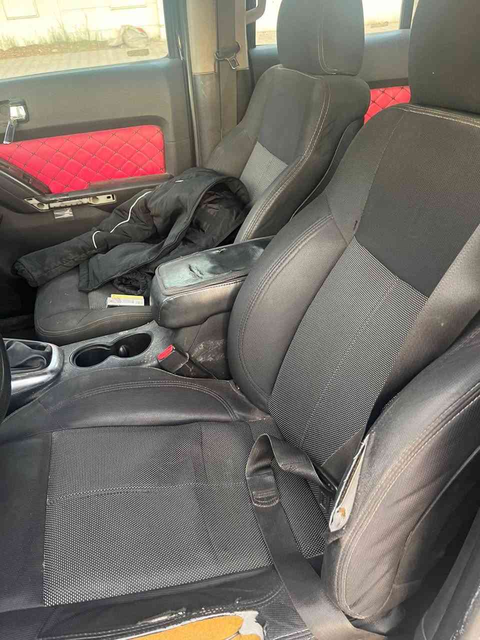 السلام عليكم سيارة همر للبيع H3 موديل ٢٠٠٨ رقم  بغداد محرك ٥سلندر ٣٧٠٠ مكاني بغداد حي الجامعة السعر ٨٠وبي مجال للاستفسار الاتصال على الرقم ***********
