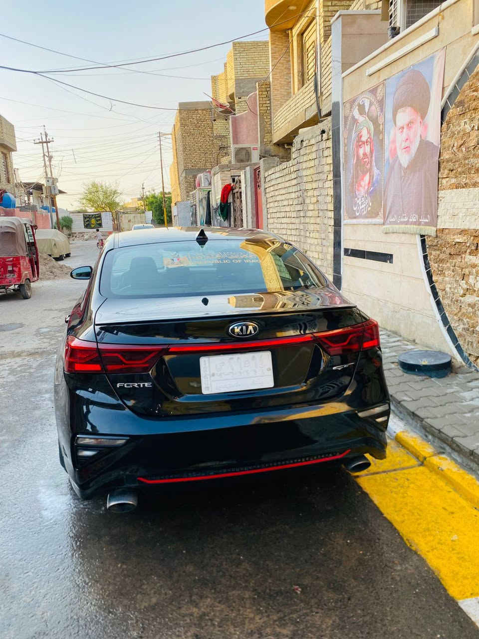 سلام عليكم 
فورتي موديل 2021
 وارد امريكي حادثهة بنيد وجاملق ويرباك استيرن 
محرك 1600 جي تي اي رياضي السيارة معوقين 
بعد 10 اشهر وصير حرة وراعيهة موجود ماشية 42 السيارة جديدة مكفولة 
السعر 125 وبيهة مجال قليل 
الاتصال ***********
