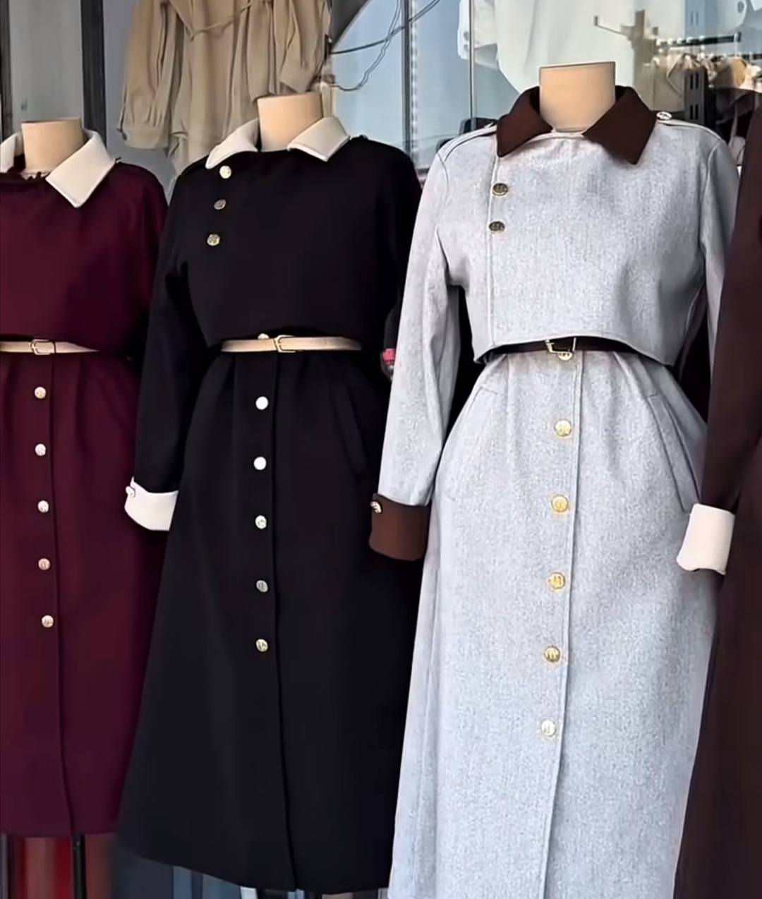 السلام عليكم أعزائي
عندي هذا فستان وعليه پليرة هاي كوالتي، يلبس قياس 40, 42 باللون الأسود
يرهم رسمي ويرهم بنلبس بالأماكن العاديه
قماش صيفي مريح وميخيل بالوقت نفسه
الطول كامل 

السعر 40 الف الي يريده بكتبلي بالتعليقات واراسلة


**إذا كنت صاحب هذا الإعلان وتريد حذفه لأي سبب، رجاءا أرسل رسالة إلى الدعم الفني**