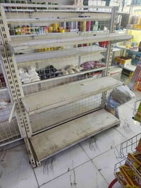 ستان وسطي • عدد ٢ • مع رفوف