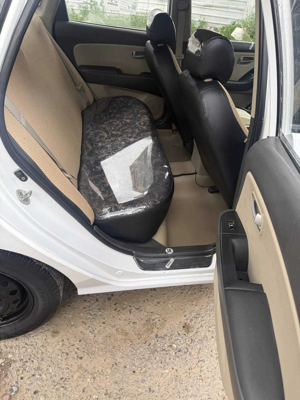 سلام عليكم انتر 2009خليجي رقم بغداد تحويل مباشر محرك 1600شركه ما مفتوح كير اتماتيك تخم تاير جديد صدر مامي خلفي جديد بيها صبغ مشر بل صور بيها بنيد صبغ بدون دواخل باقي مكفول دوشمه تاب مكاني بغداد سعرها 105وبيها مجال رقم هاتف ***********
