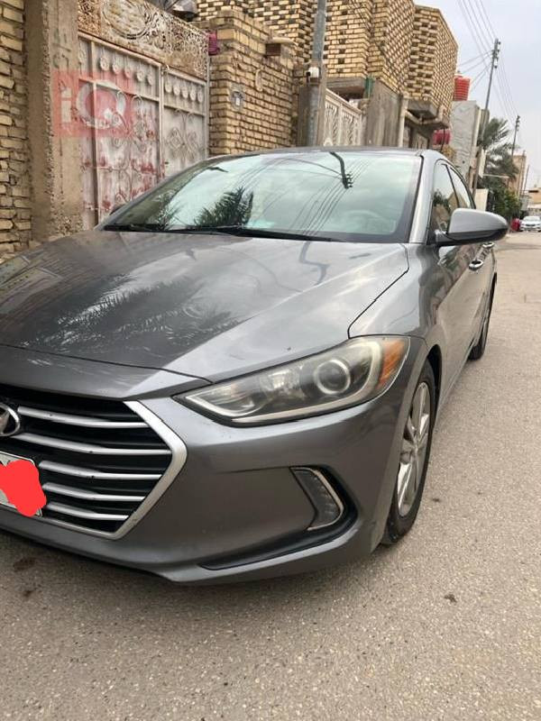 السلام عليكم 
اللنترا للبيع وارد أمريكي فول مواصفات السياره كلش جديده 
رقم ذي قار
حساسات خلفيه
فتحه
بصمة أبواب
بصمة تشغيل
حساسات جانبيه بالمري
حساسات تواير
مكينه ٢٠٠٠
بيه منظومة غاز
السياره بأسمي
السعر ١٢٣
دوشمه جديده
مفروشة جلد 
الاتصال عبر الرقم***********
