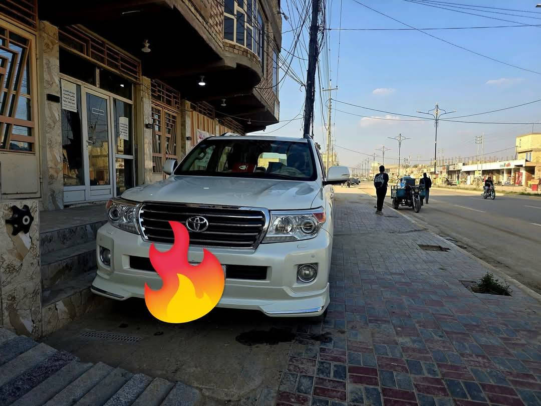 يالله السلام عليكم لاندكروز 2015  باب اول فول 1/1   V6 رقم بغداد الجديد باسمي هزه وفحص وسنويه كله جديد كير ومحرك ومكينه كله مكفول ممفتوحات تخم تاير جديد 

الموصفات 
فتحه سقف 
محرك V6
1-كامره 
2-شاشه 
3-طفايه 
4-اضويه زرق 
5- حساس دمعة  
6 -اضويه بيبان 
7-كشنات جلد +كهرباء + ثلاث حركات 
8-ماشيه 175 الف حقيقي 
9-لايت زينون 
10-تحكمات ستيرن 
11-مري كهرباء+ شفط +قلاب عند الرجوع +اشاير بل مري 
12-حساسات امامي خلفي 
13- يدات نيكل وباغة 
14-زراك لايت 
معروفه موصفات سياره احلى من صور بعده كله عل بلاد عل شركة لامحدث بيه شي ولاملعوب بيه مكان كربلاء السعر(450) ***********
