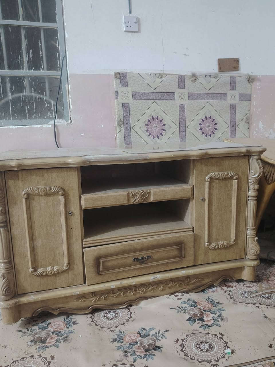 السلام عليكم
غرفه للبيع نضيفه جدا مثل ما واضح أمامكم بصوره
اي استفسار اتصل على الرقم  ***********  المكان بابل _ الكفل
