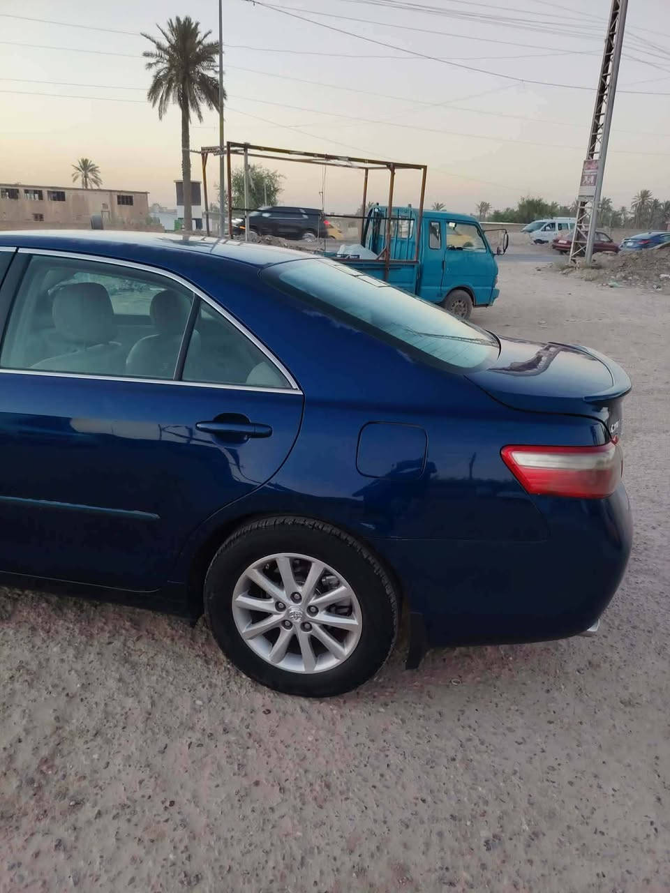 سلام عليكم كامري للبيع موديل 2009 أمريكي طخته براس جاملغ بدون دواخل بيه صبغ 2 قطع سياره جديده مكينه 6 سلندر مكينه جديد كير جديد تخم تاير جديد صدر جديد كهربايات شغاله كشنات كهربا و جلد مكان السياره ابو غريب لشهداء لسعر 96 وبيه مجال لهاتف ***********.  ***********
