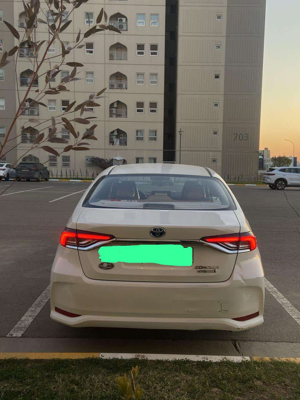 كورلا هايبرد 21
كفاله عامه 
ماشية 57 الف 
رقم بغداد 
***********
