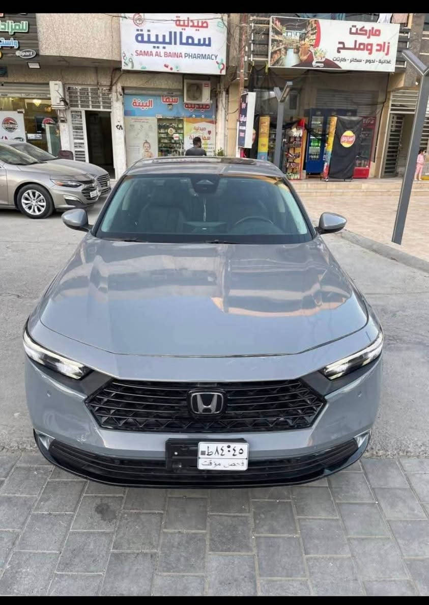 السلام عليكم .
هوندا اكورد هايبرد 2025 للبيع ماشية 1000 ميل السيارة فئه تورنك اعلى فئه فول مواصفات بالكامل صور حادث السياره موضح بالصور وبدون شواصي وبدون لغد وبدون كص حوض وما بيها اي قطعه تبديل كلها ليبل واحد السياره مصلحه تصليح درجه اولى وجاهزه وشغاله .
للاستفسار .
*********** اتصال او واتساب
