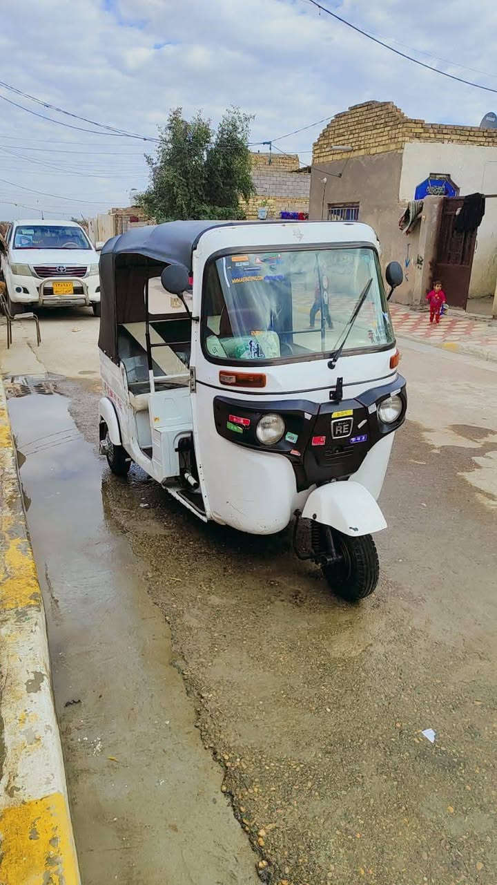 سلام عليكم تكتك البيع موديل عشرين نظيفه وجاهزه وراق سحب اتكفل سرقه وعشائر سعر ٣ونص مكاني المجر ***********
