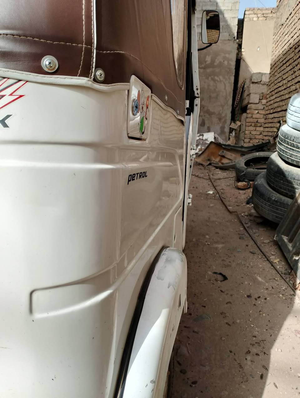 تكتك للبيبع كفاله عامه
المكان بغداد الشعله  
موديل 22 شهر 11رقم بغداد ***********
