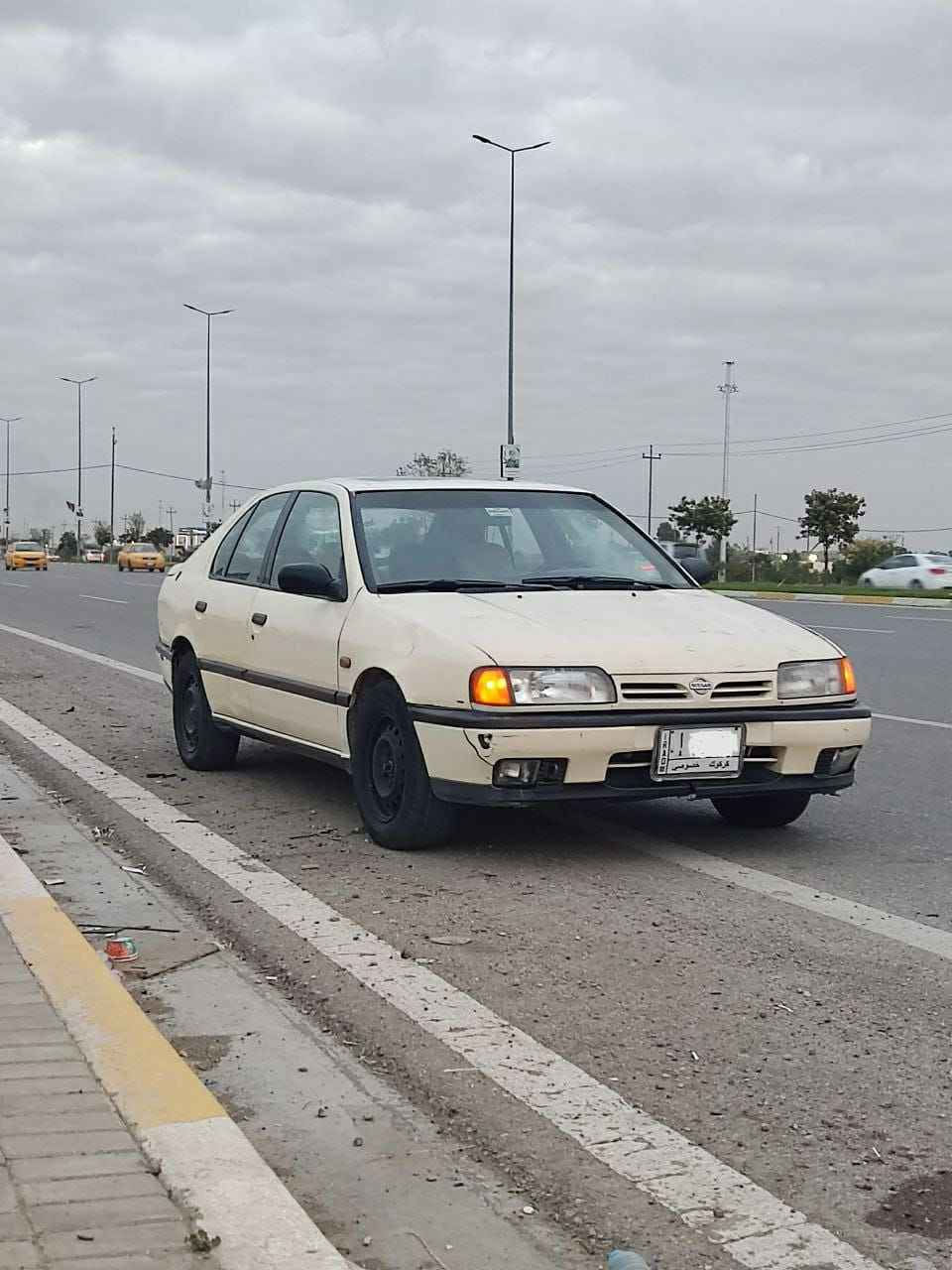 نيسان برايمرا للبيع محرك حجم 20 
رقم كركوك أليف شرط التحويل 
سقف سلايد جام كهربائي محرك بيه خيط بخار السعر 26 وبيه مجال بسيط مكاني كركوك 
للاستفسار *********** مامتواجد عالفيس كركوك, العراق
