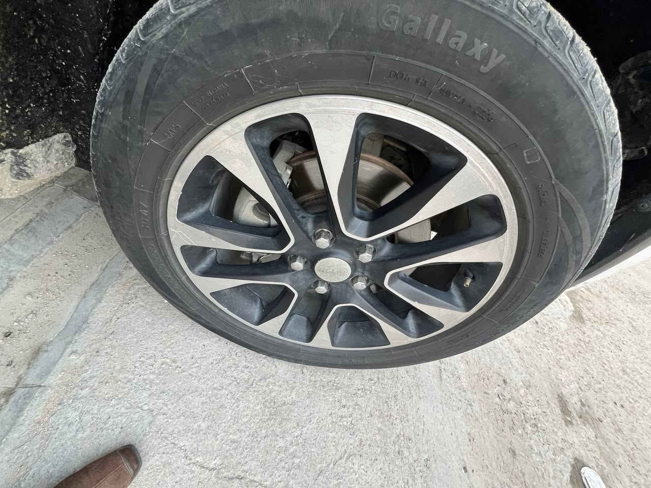 جيب 2017 خليجي  

لمتد بانوراما

السلام عليكم

#للبيع 

#جيب 2017 خليجي خليجي 

بانوراما بصمه  جنطه كهرباء 

ماشيه 119 الف 

سستتم صوت 10 سماعات 

ترحيب  يدات ومري شفط واشاير 

بصمات  

ستيرن كهرباء  وشفتات 

كشن كهرباء  خزن  جلد  تدفئه تبريد   خلفي تدفئه 

محرك 3600 بساتم 14 انسه شي اسمه دوانز شرط الفحص 

زراك لايت 

داخل عسلي 

لايتات متحركه 

حساس امامي خلفي جانبي  

لد امامي خلفي  بجم  زنون

جميع انواع القياده 

جام جانبي ليزري 

تشغيل عن بعد 

تحول ثاني يوم رقم جديد بغداد 

***********
