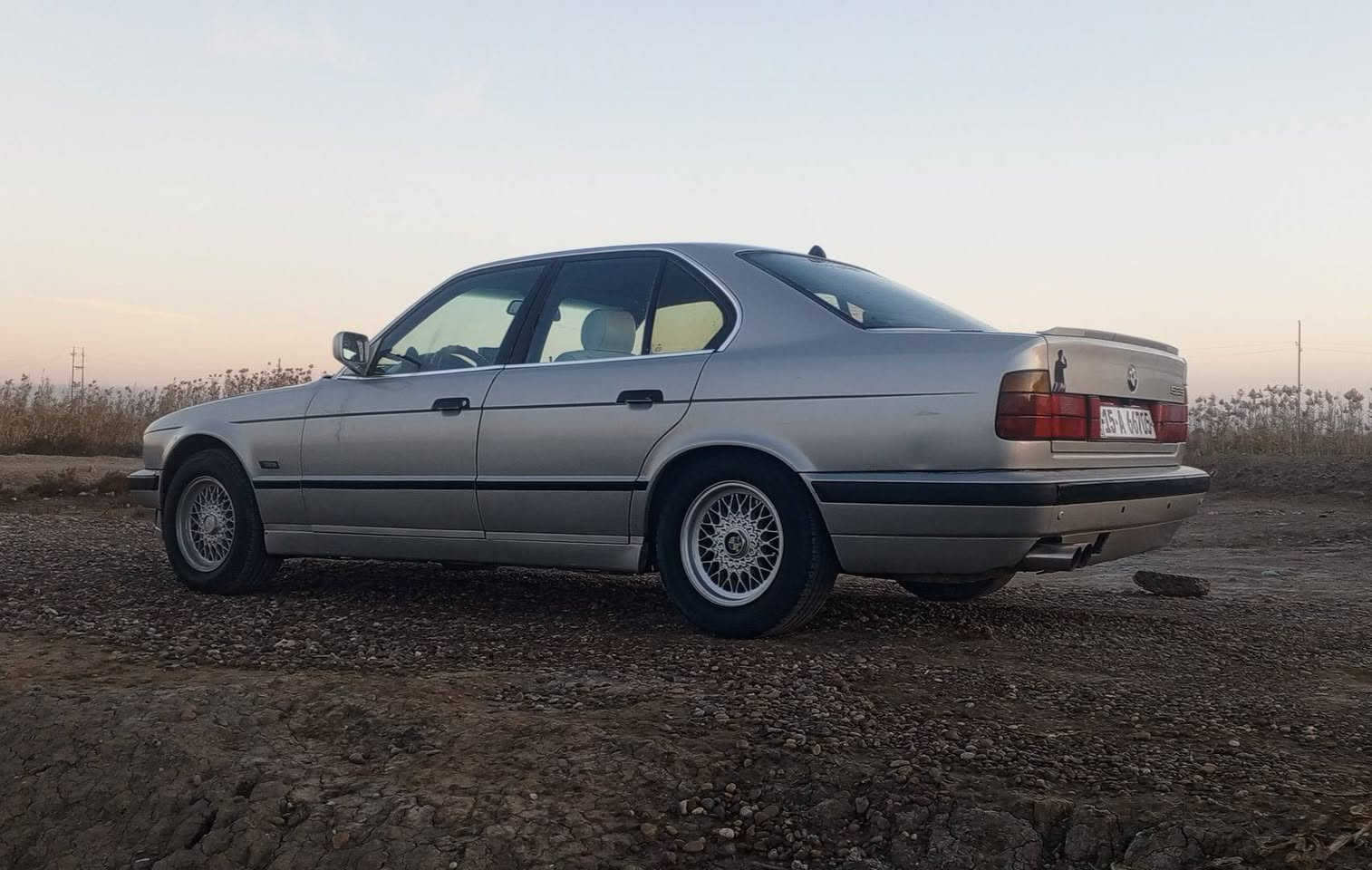 بي ام دبليو
موديل 1990 
لون رصاصي غير محدد
محرك 525 (2500kw) 
صبغ حزام للجماليه بدون معجون او ضربه
بيها طخه قدر شبر بالجاملج الأيمج موضحه بالصوره
دواخل ابيض سياره نظيفه وكاعده
تخم تاير ويل كب عنكبوت
كير ومحرك بلاد لا نقص ولا تبخير
شاشه وكامره خلفيه + كل الكهربائبات شغاله
لايت زنزن 
رقم انبار انكليزي سنويه لحد 2030
مكلف بالنشر 
السعر 68 ورقه وبيها مجال حق الجيه
مو شراي لا تعلق يرحم والديكم
تفاصيل اكثر الأتصال على الرقم 👇🏻
‏‪***********‬‏
