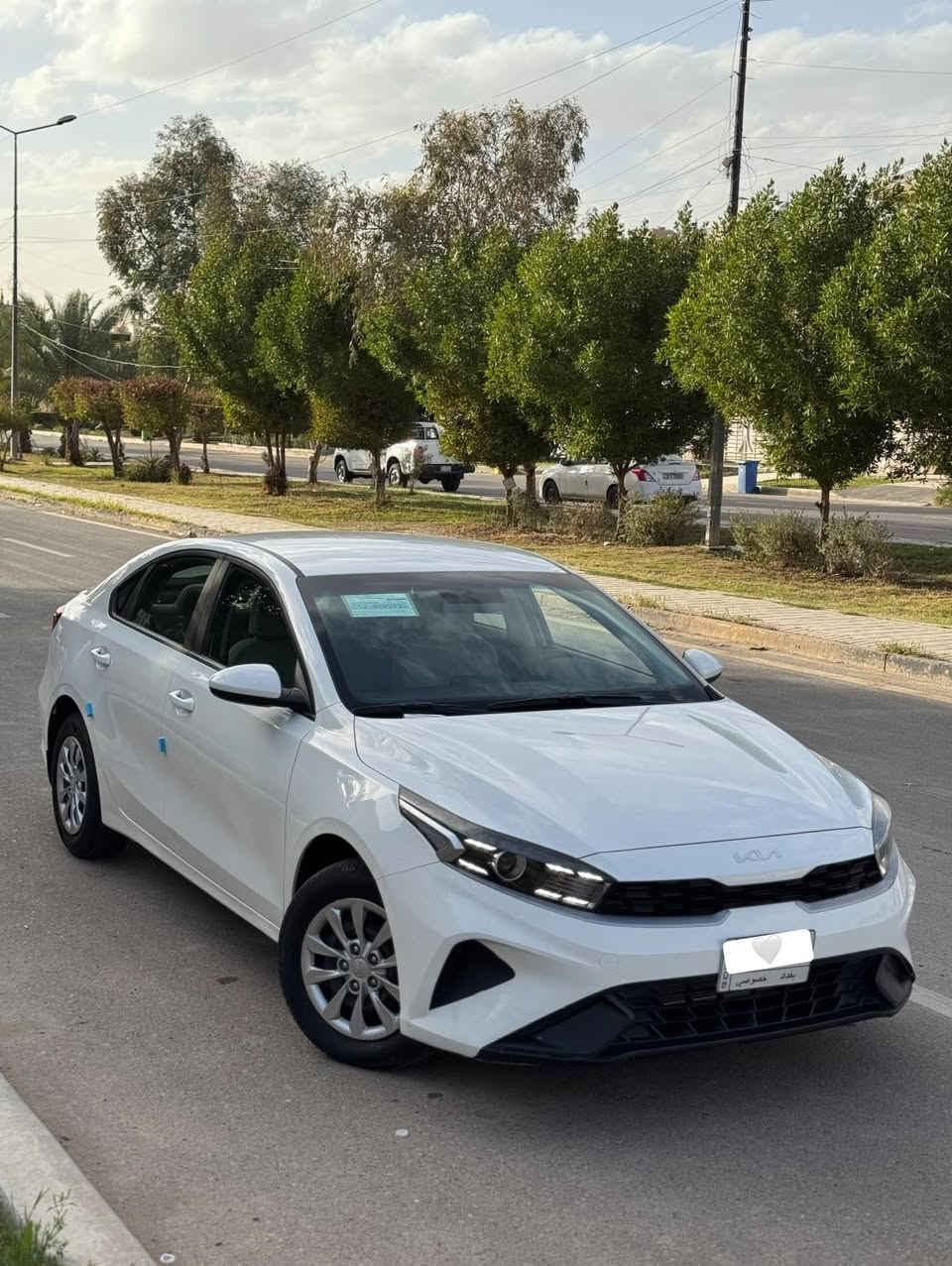 السلام عليكم
سيراتو
٢٠٢٢ 
خليجي
مكفولة من الضربة والصبغ والتبديل فقط بيها مكانين بارد بدون فتح بدون اي شي
كير ومحرك مكفول 
محرك دوش
لايت لد
تبريد ثلج
ترايها كلش حلو 
ماشية ٤٨ الف كم 
رقم بغداد  مشروع وطني 
سيارة حلوة وجاهزة من كلشي
السعر  ١٥٠  ورقة 
العنوان بغداد حي الجامعة
الرقم ***********
