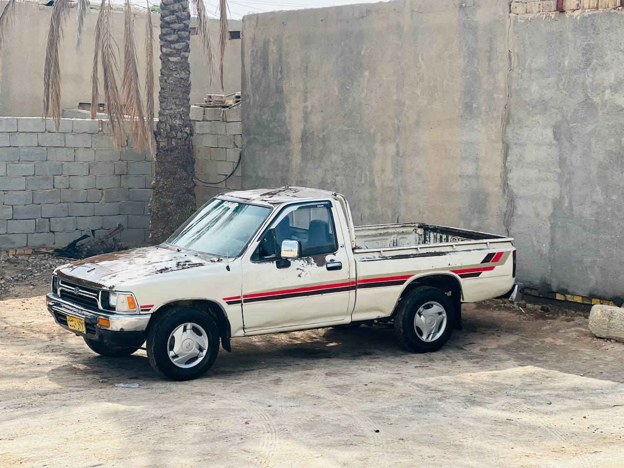 سلام عليكم سياره بيكم للبيع موديل 1989 سياره نضيفه وجاهزه رقم اصفر واسط  شرط التحويل  العنوان ذي قار قضاء النصر  السعر 30 قفل اي ستفسار  اتصل على الرقم ***********
