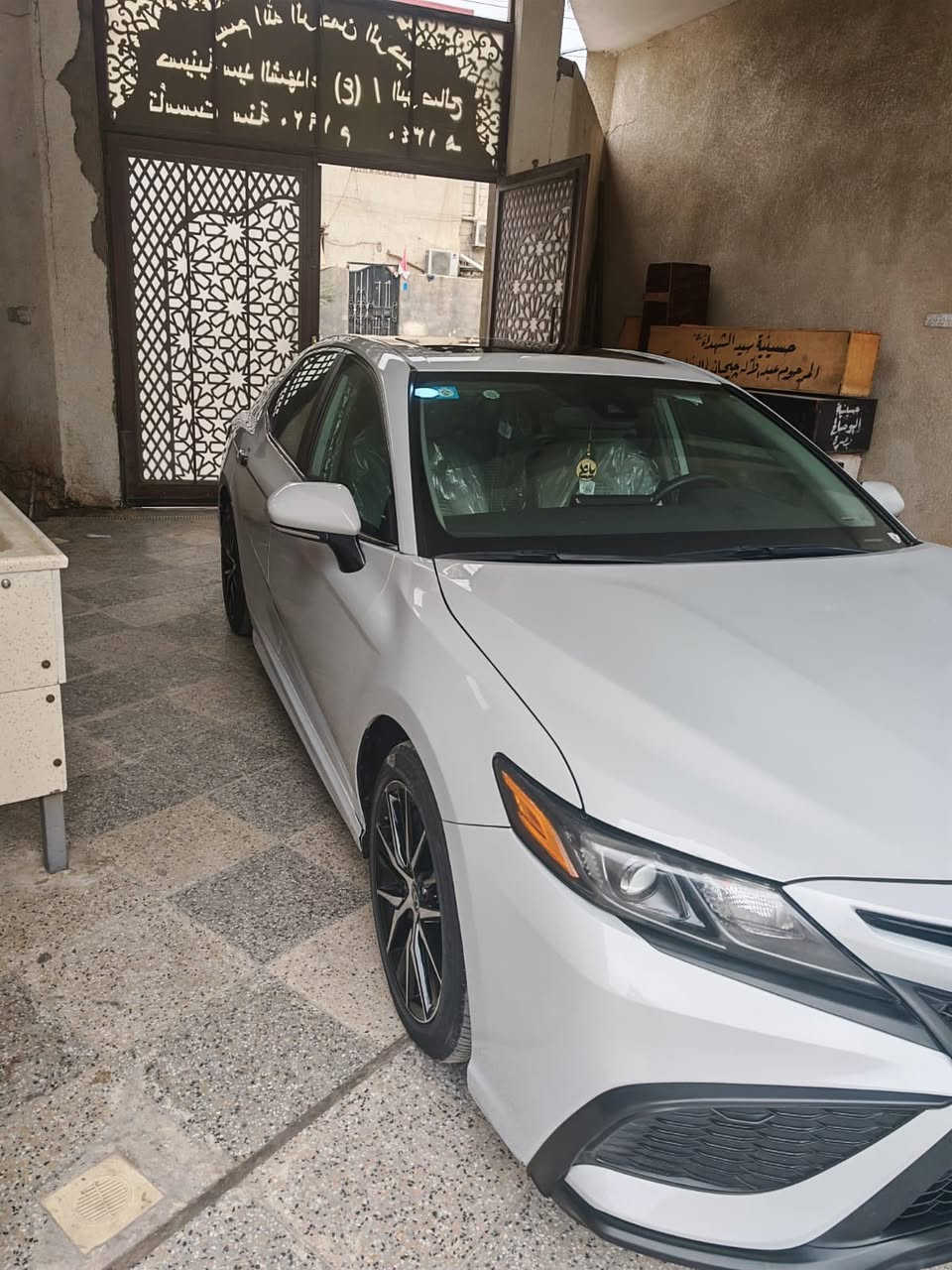 سلام عليكم اخوان كامري مديل ٢٠٢٤ مريكي كفاله عامه داخله نسبه تعمل وتسير شرط فول ماشيه ١٩ مكان بصرة رقم هاتف ***********سعر ٢٤٥
